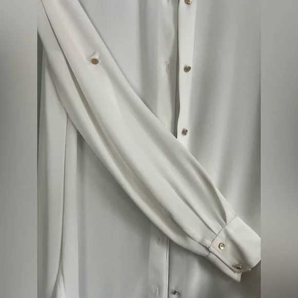 Cartise Women’s Longline Sheer White Button-Down Shirt - Picture 3 of 6